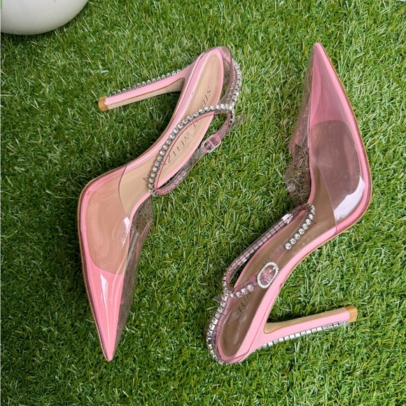- Stuart Weitzman
Glam 100 Strap Pumps Color: Pink/Clear size 7 - Picture 8 of 15